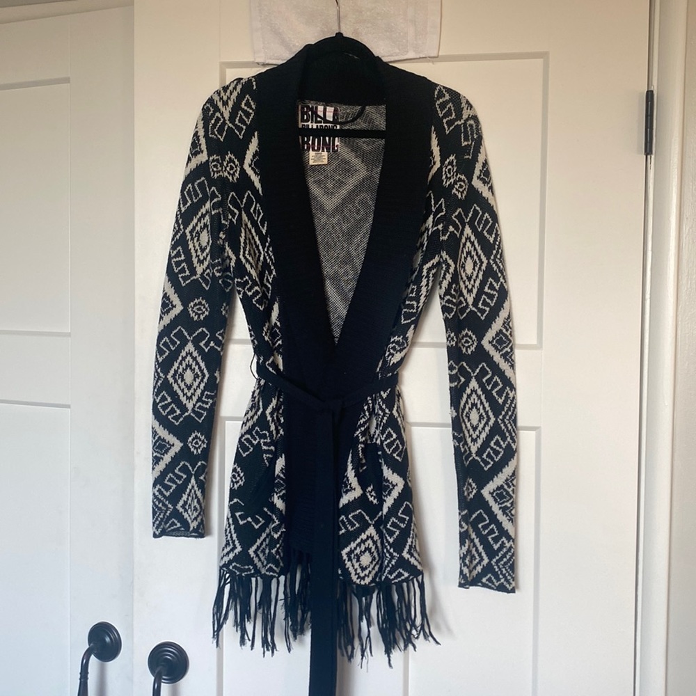 Billabong sweater